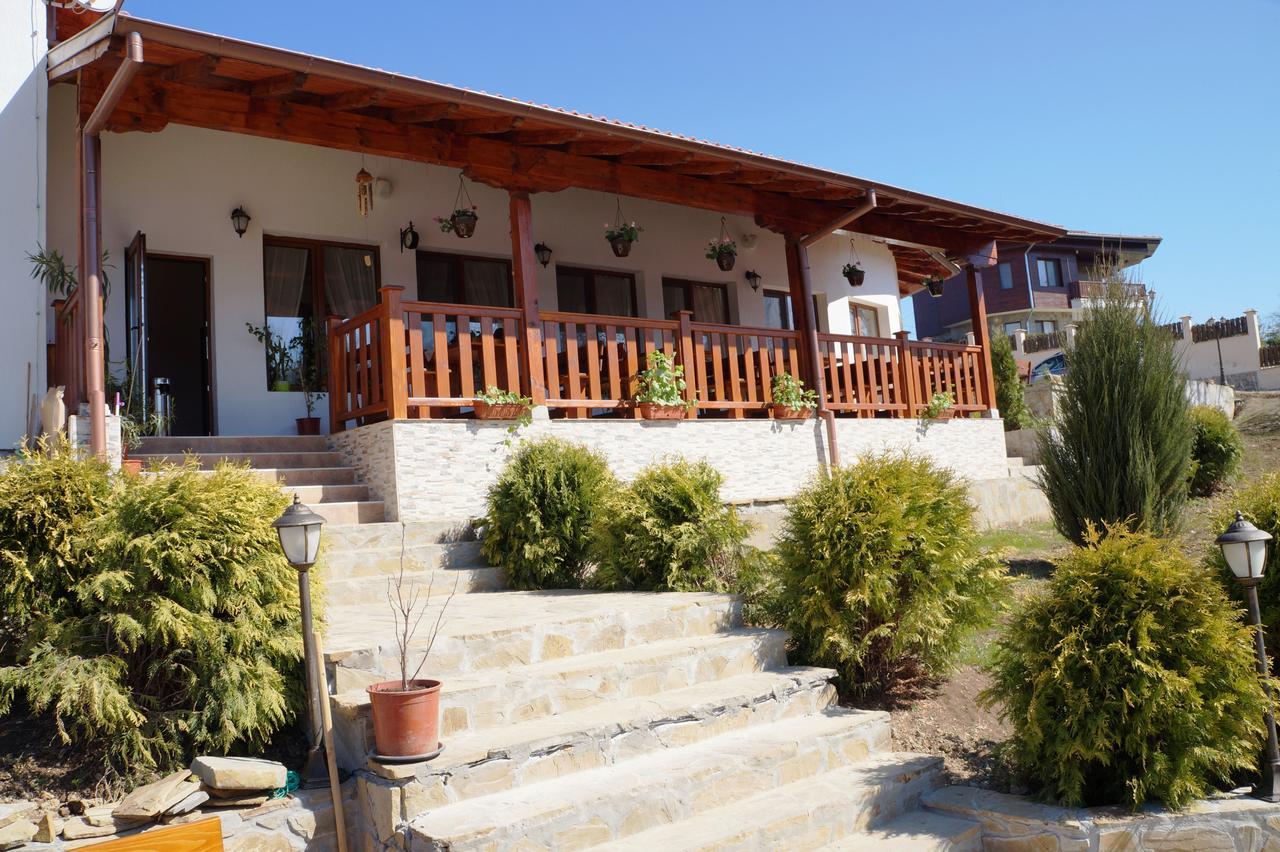 Hotel Family Complex Krisbo Donkovtsi Exterior foto